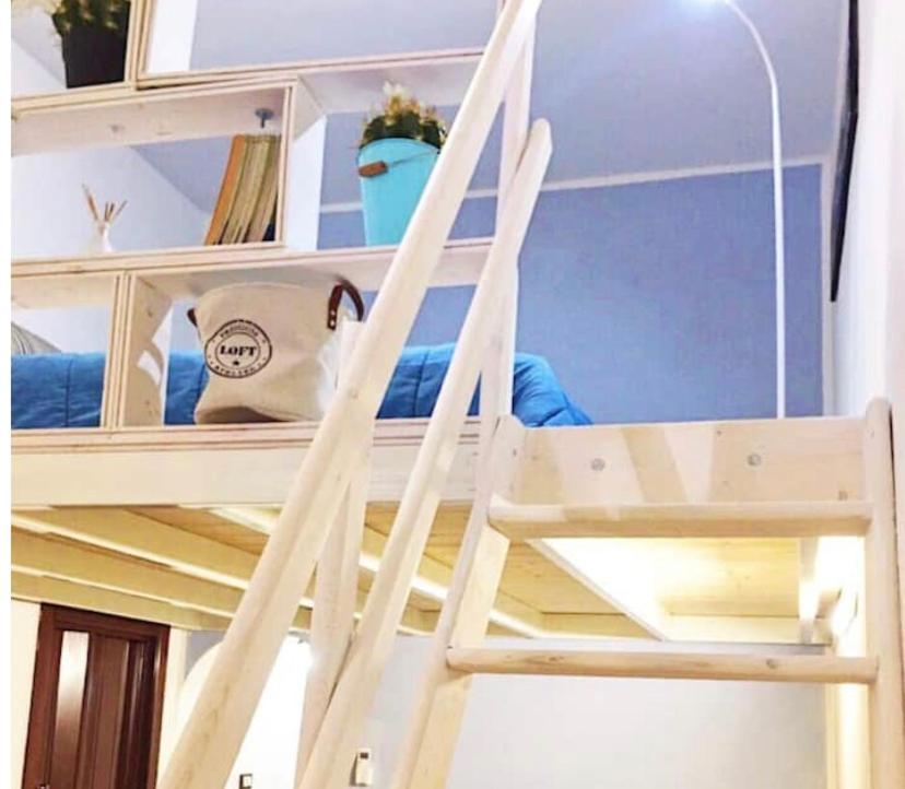 Alice'S Apartment カステッランマーレ・デル・ゴルフォ エクステリア 写真